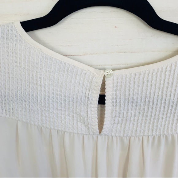 Loft off white basic blouse size mp petite - Picture 6 of 7